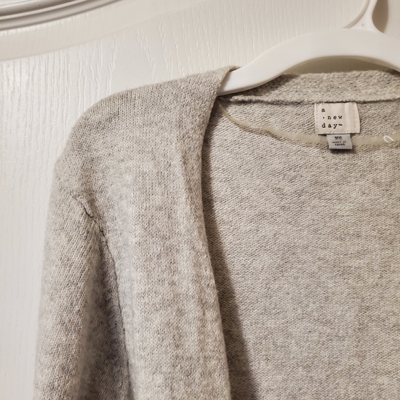 A New Day Cardigan Sweater- Grey/Pink/White (Size XS) - Picture 3 of 16
